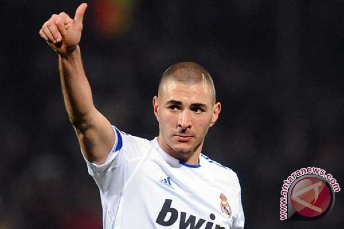 Tandukan Benzema menangkan Real atas Espanyol