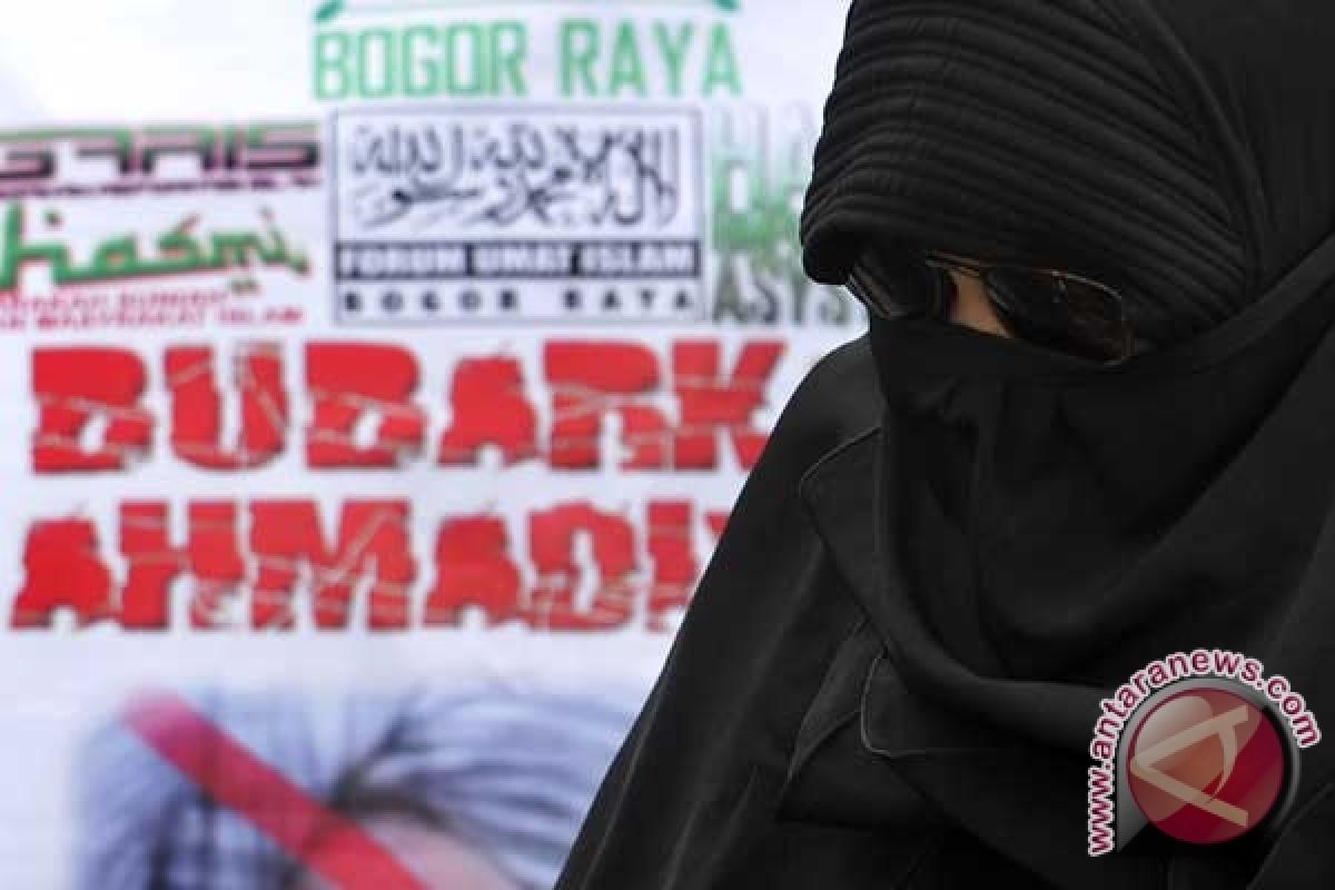 Ahmadiyah Officially Banned in W Java 
