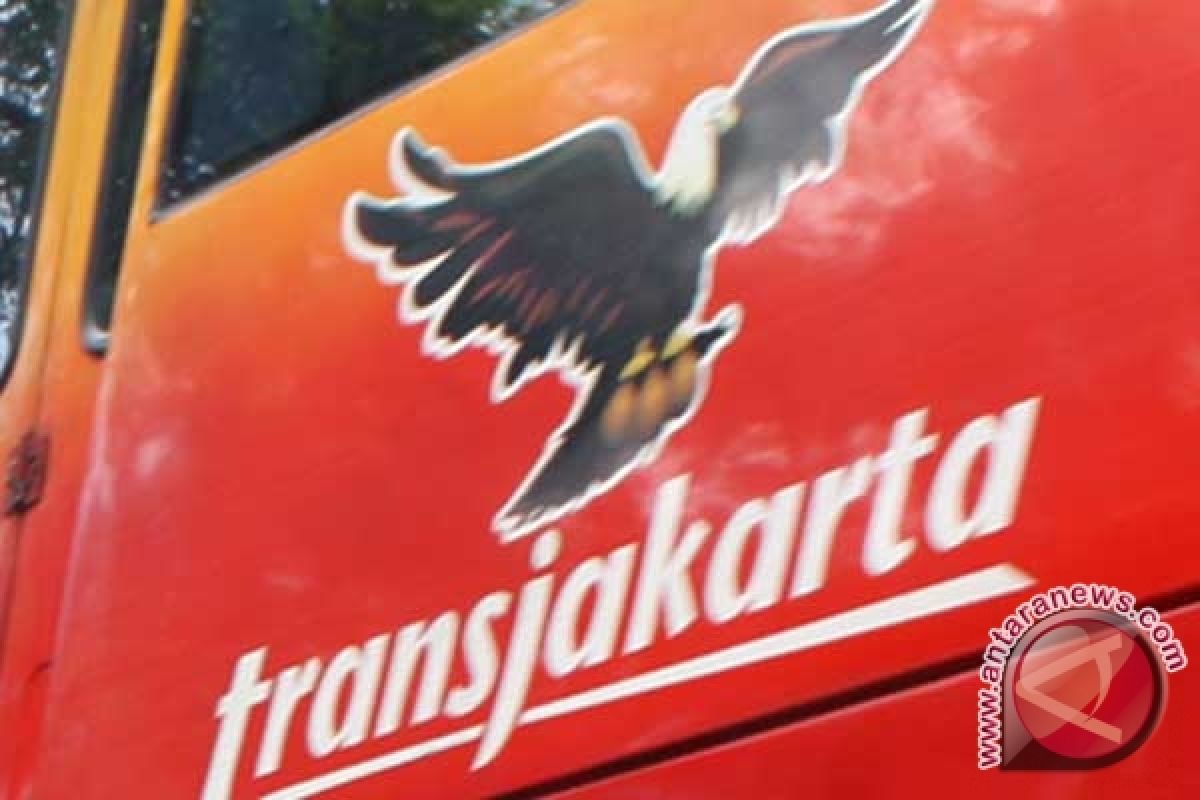Ministry to build link between railway line and trans-Jakarta bus