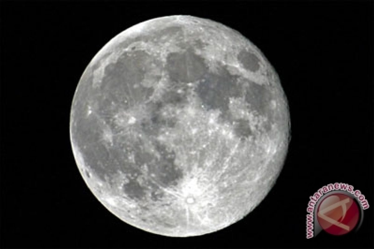 Warga Mamuju Tunggu "Supermoon" Muncul