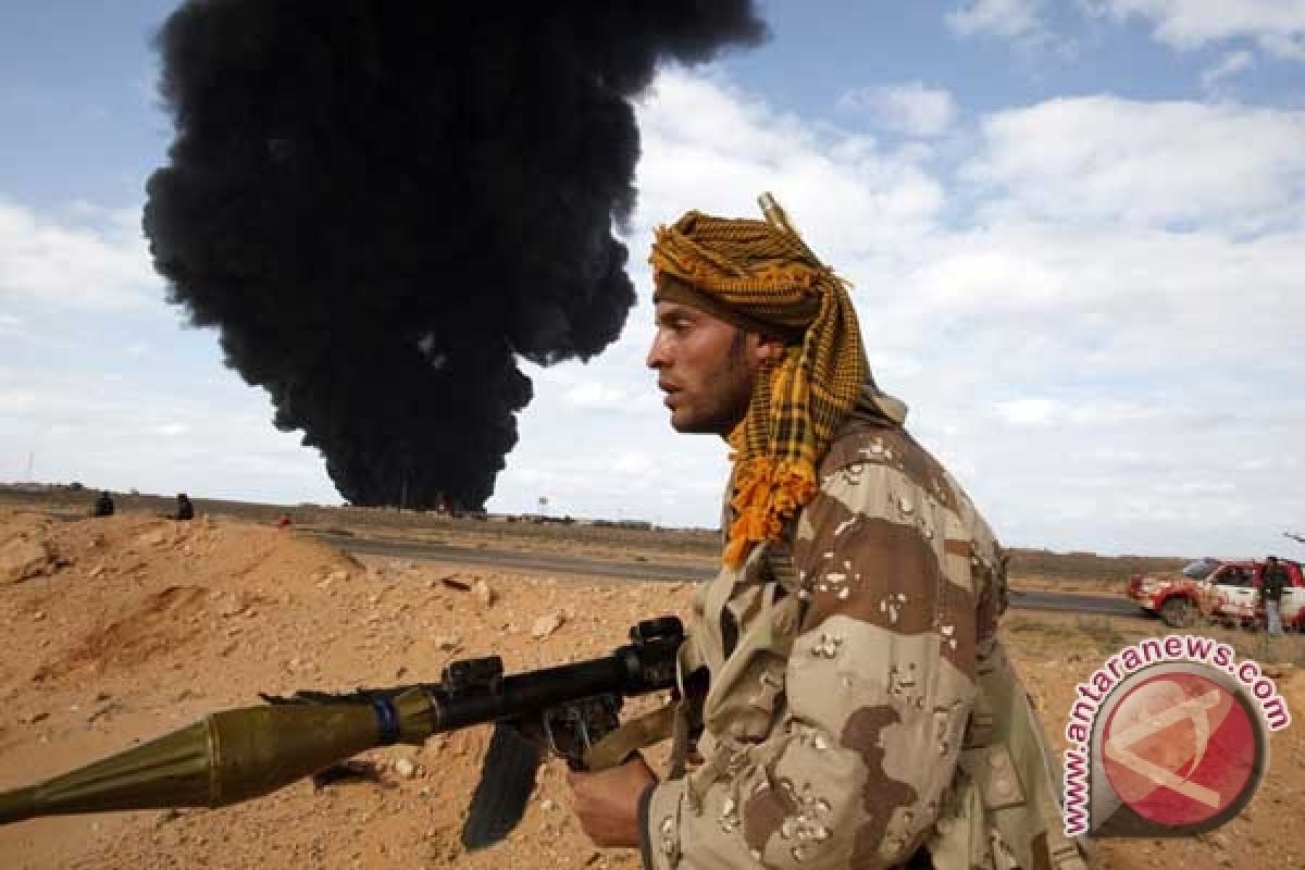 Pejuang Libya Terpukul Mundur Saat Pasukan Gaddafi Maju 