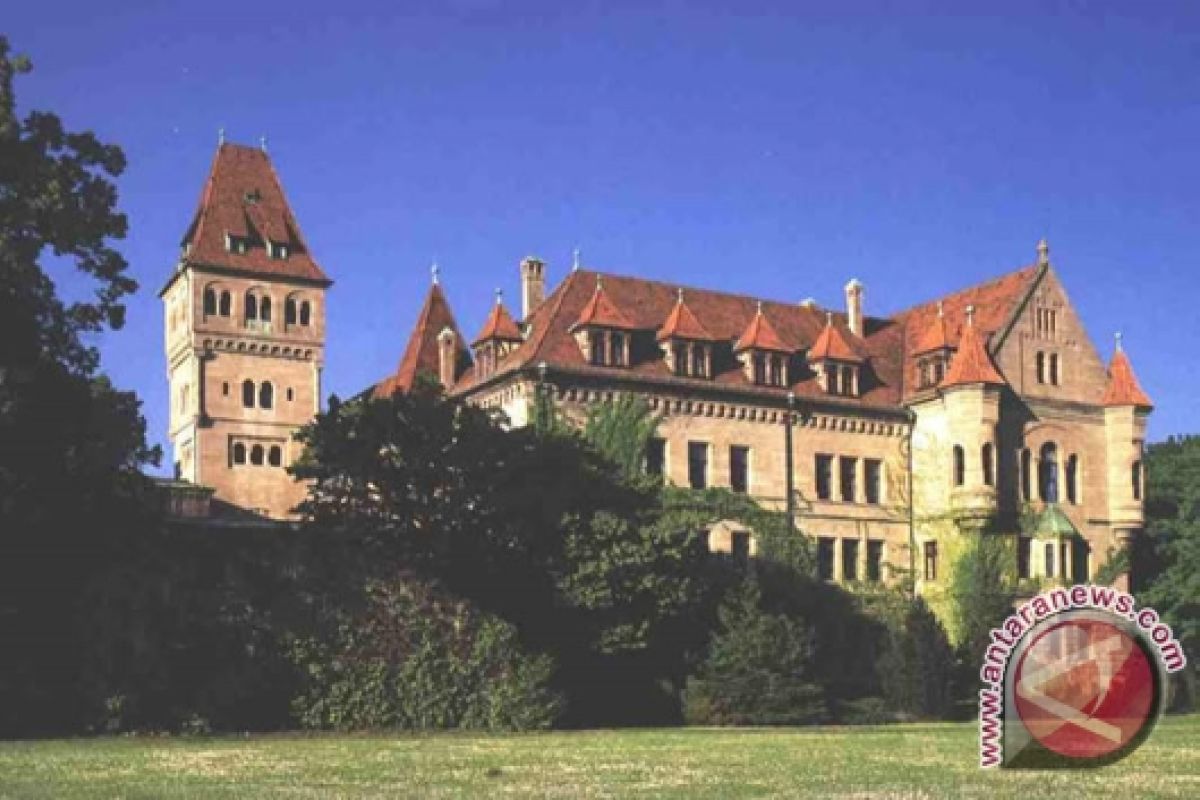 Minat ke Kastil Faber-Castell di Jerman?