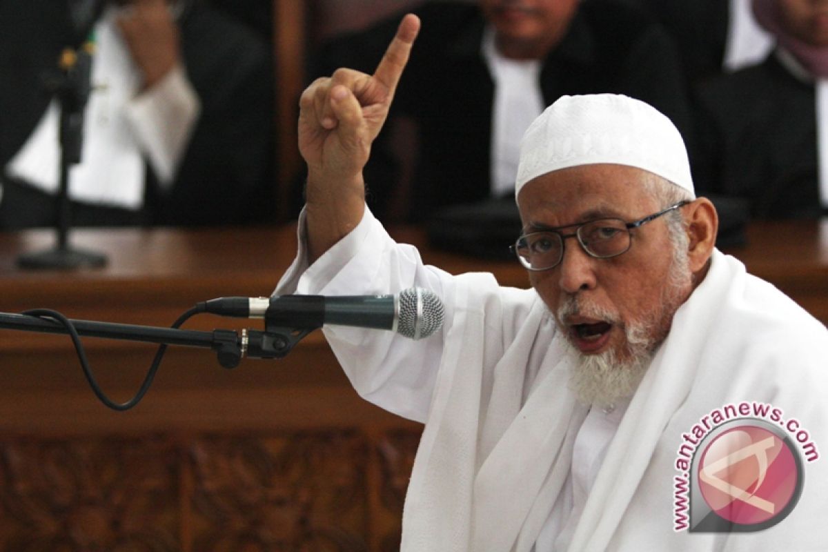 Hakim Usir Kuasa Hukum Ba'asyir