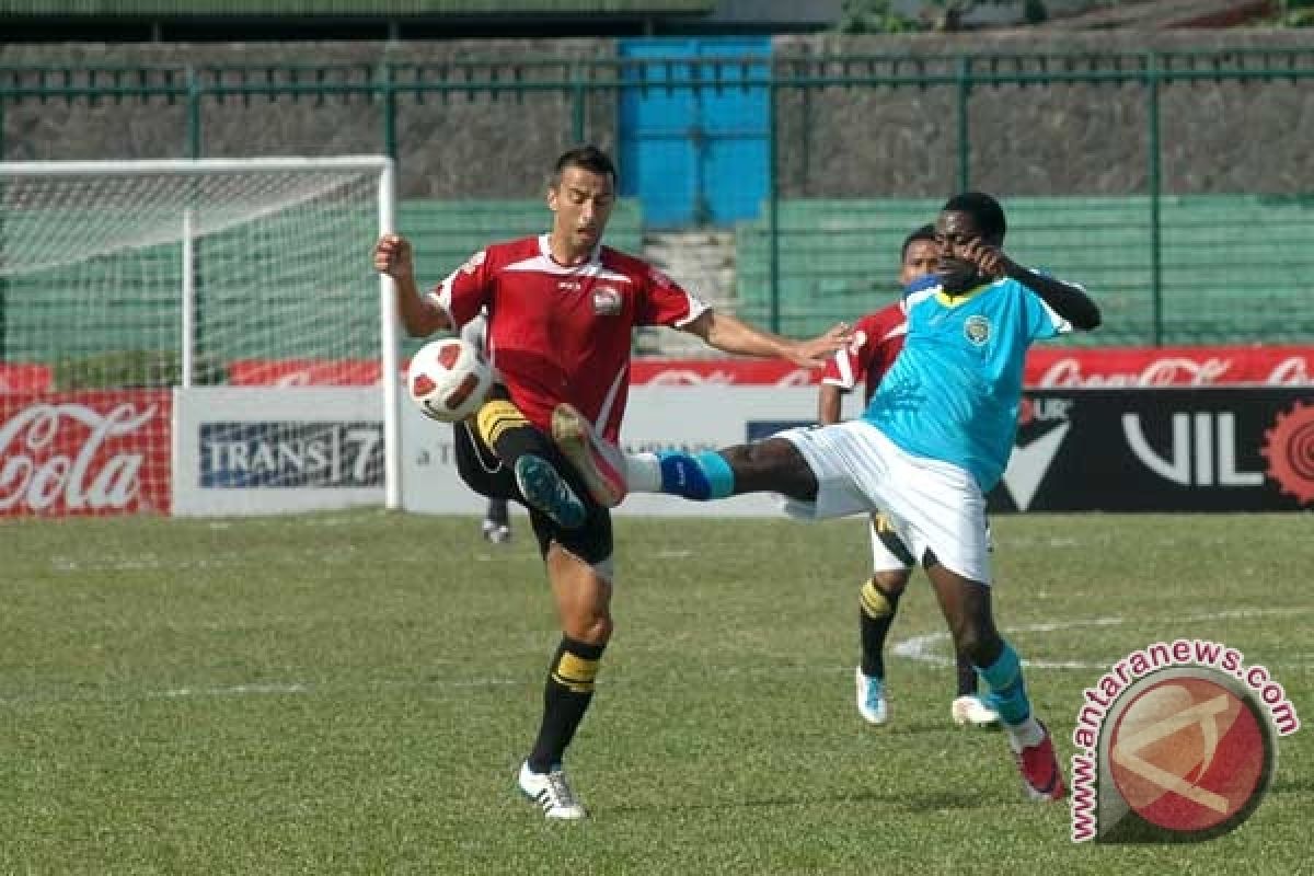 Bandung FC Petik Kemenangan Pertama 