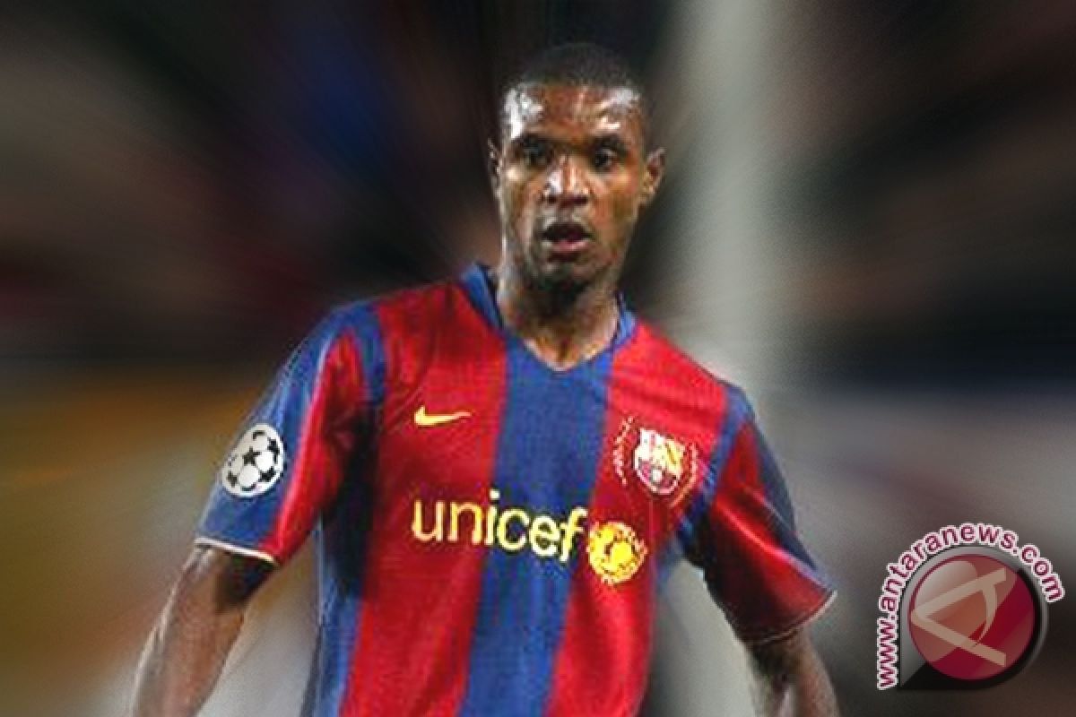 Abidal siap perkuat Barca