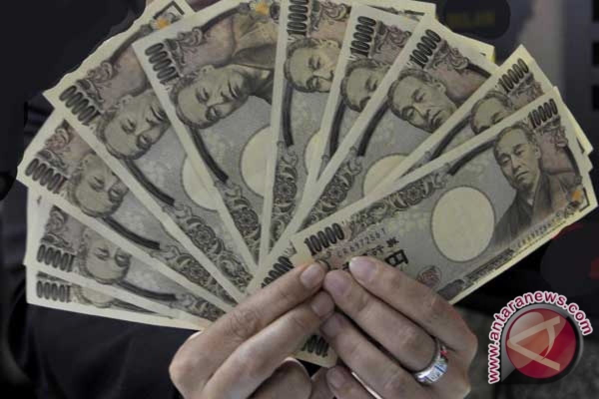 Yen menguat terhadap dolar di perdagangan Asia