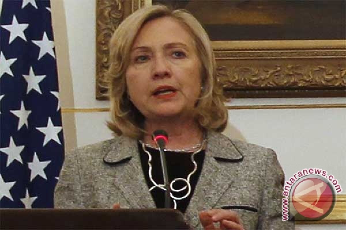 Hillary Kecam Berlanjutnya Serangan Pasukan Gaddafi 