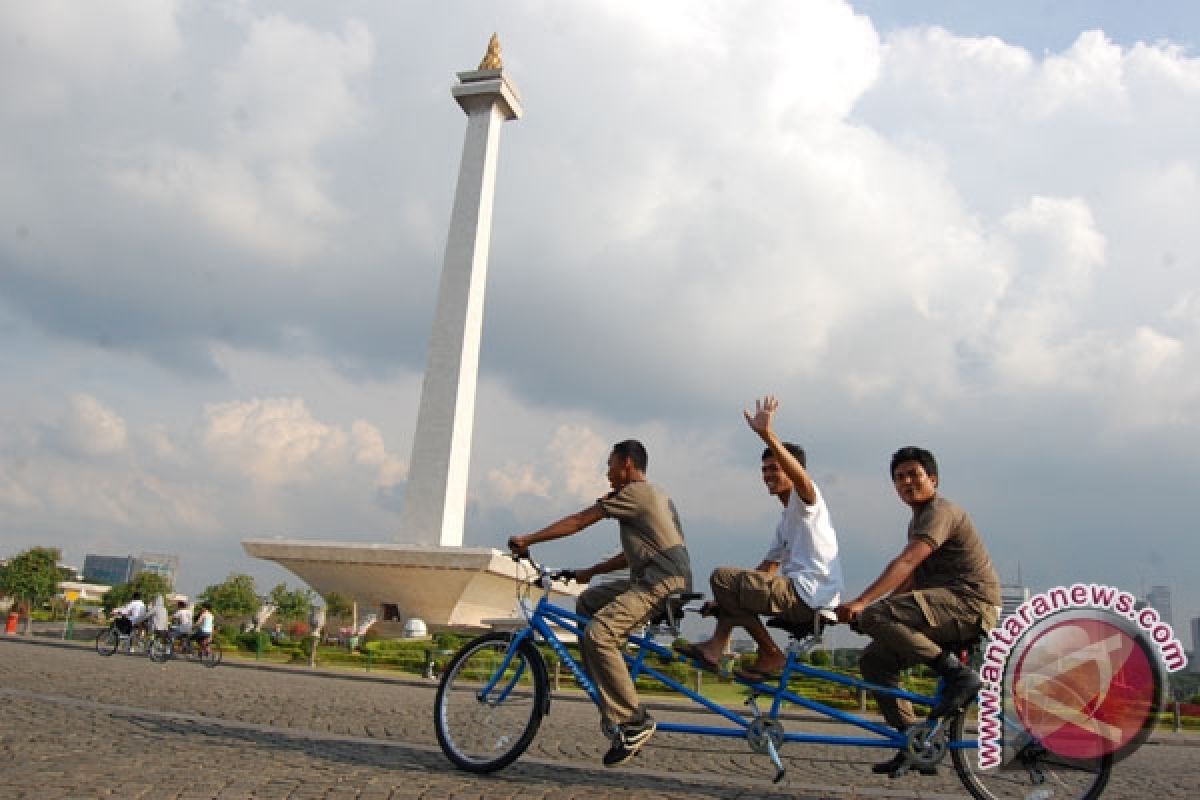 Layanan pinjam sepeda tersedia di kawasan Monas