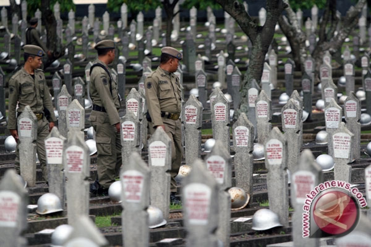 Ziarah nasional di TMP Kalibata saat Hari Pahlawan