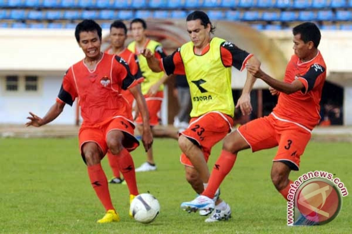 Jakarta FC Permalukan PSM di Makassar 