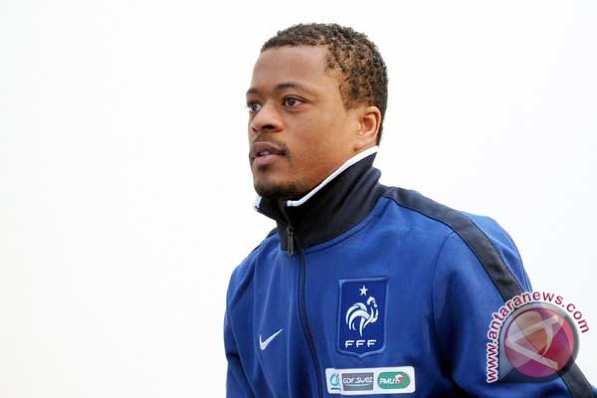 Evra perpanjang kontrak di MU