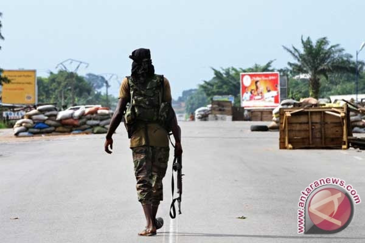 Senjata Berat Ditembakkan di Abidjan