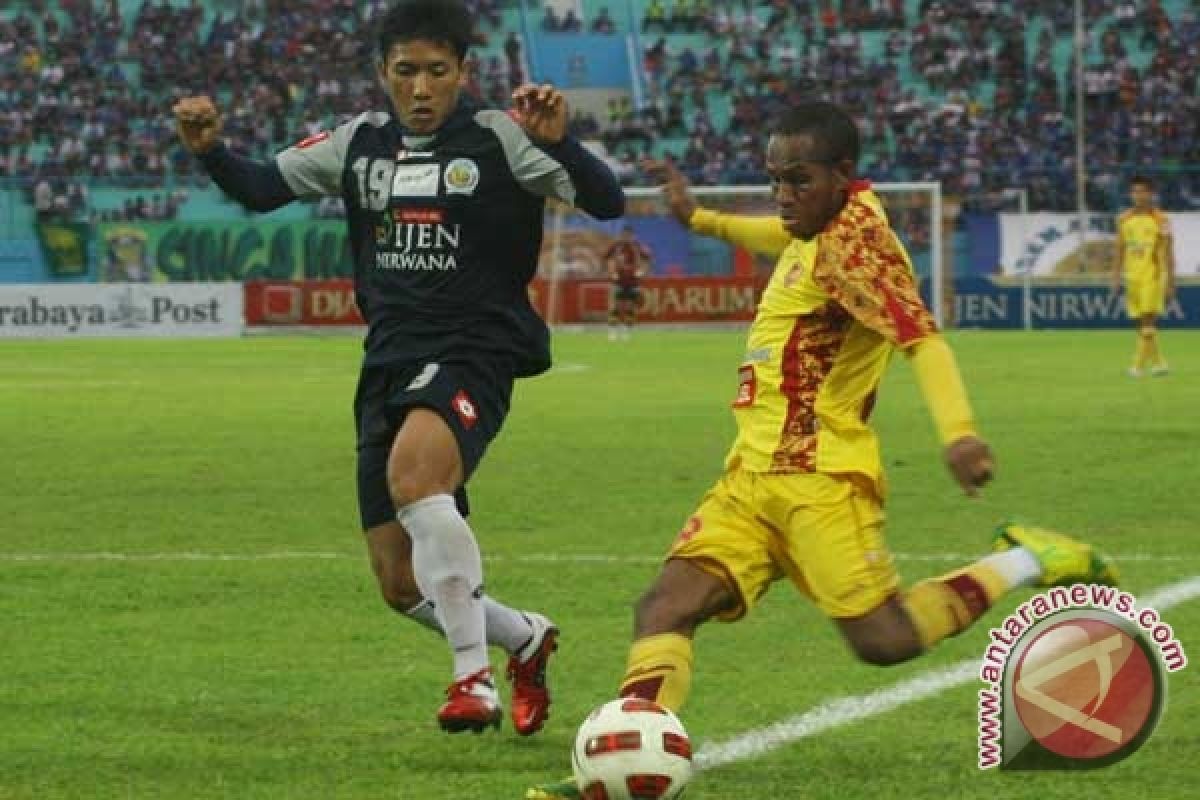 Arema Ditahan Imbang 1-1 Sriwijaya FC 