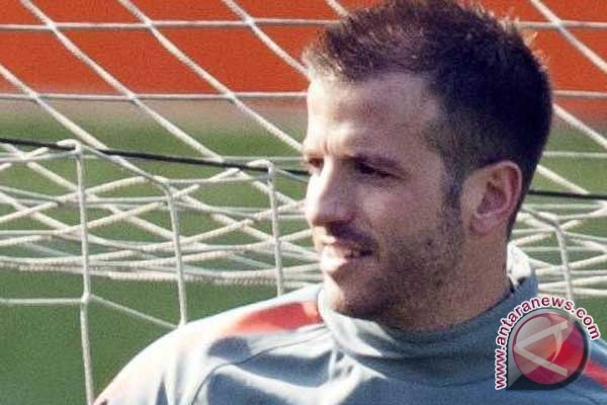 Tottenham terpukul atas cedera van der Vaart