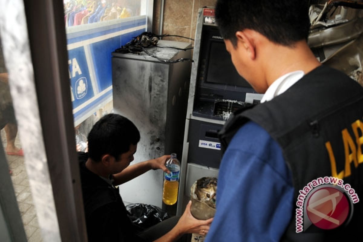 Polisi selidiki percobaan pembobolan ATM