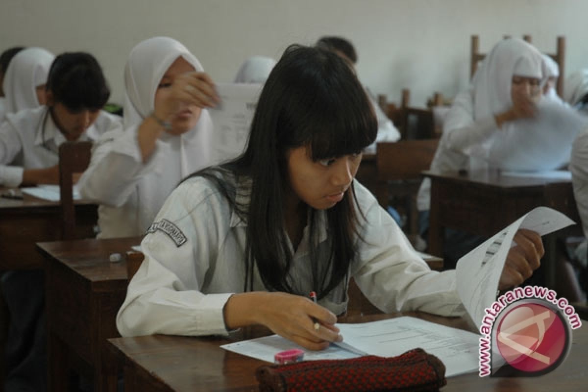 Siswa Diminta Tenang, Konsentrasi Hadapi UN