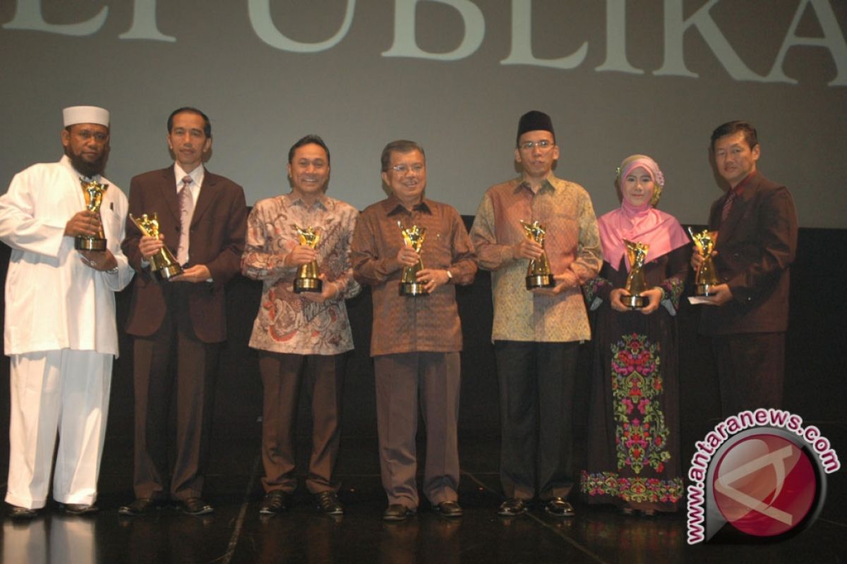 Menhut Terima Penganugerahan Tokoh Perubahan Republika 2010             