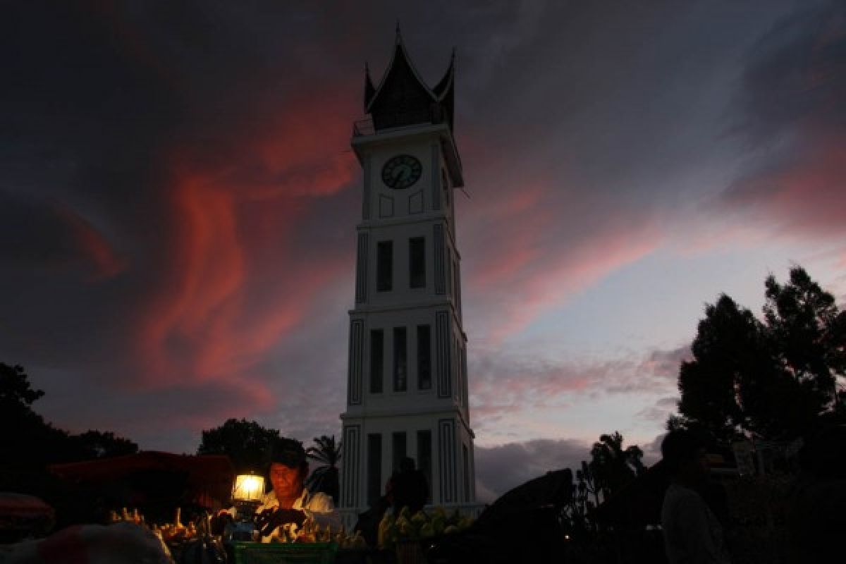 Pemkot Bukittinggi Siapkan Perwako Bagi Pemandu Wisata