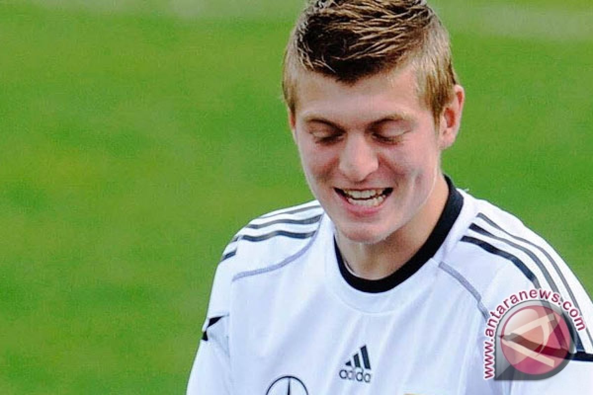 Toni Kroos Bersama Bayern Hingga 2015 