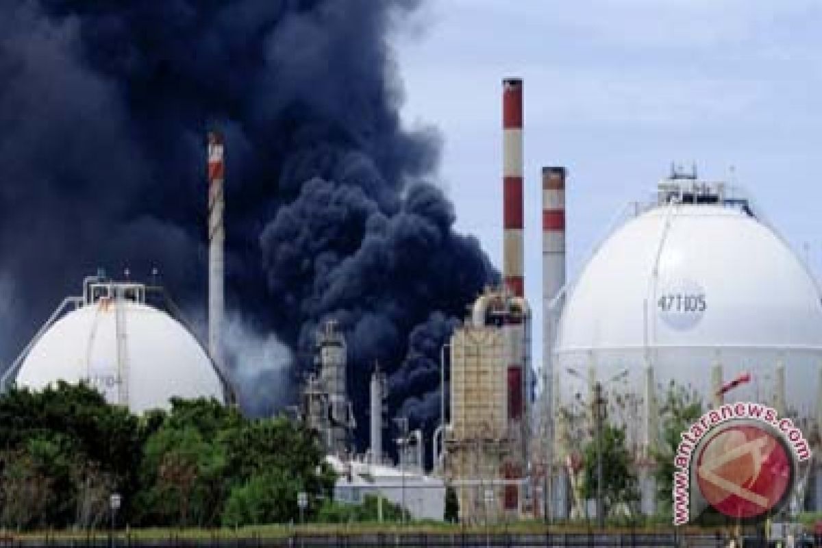 Oil refinery explosion kill four workers in Kuwait 