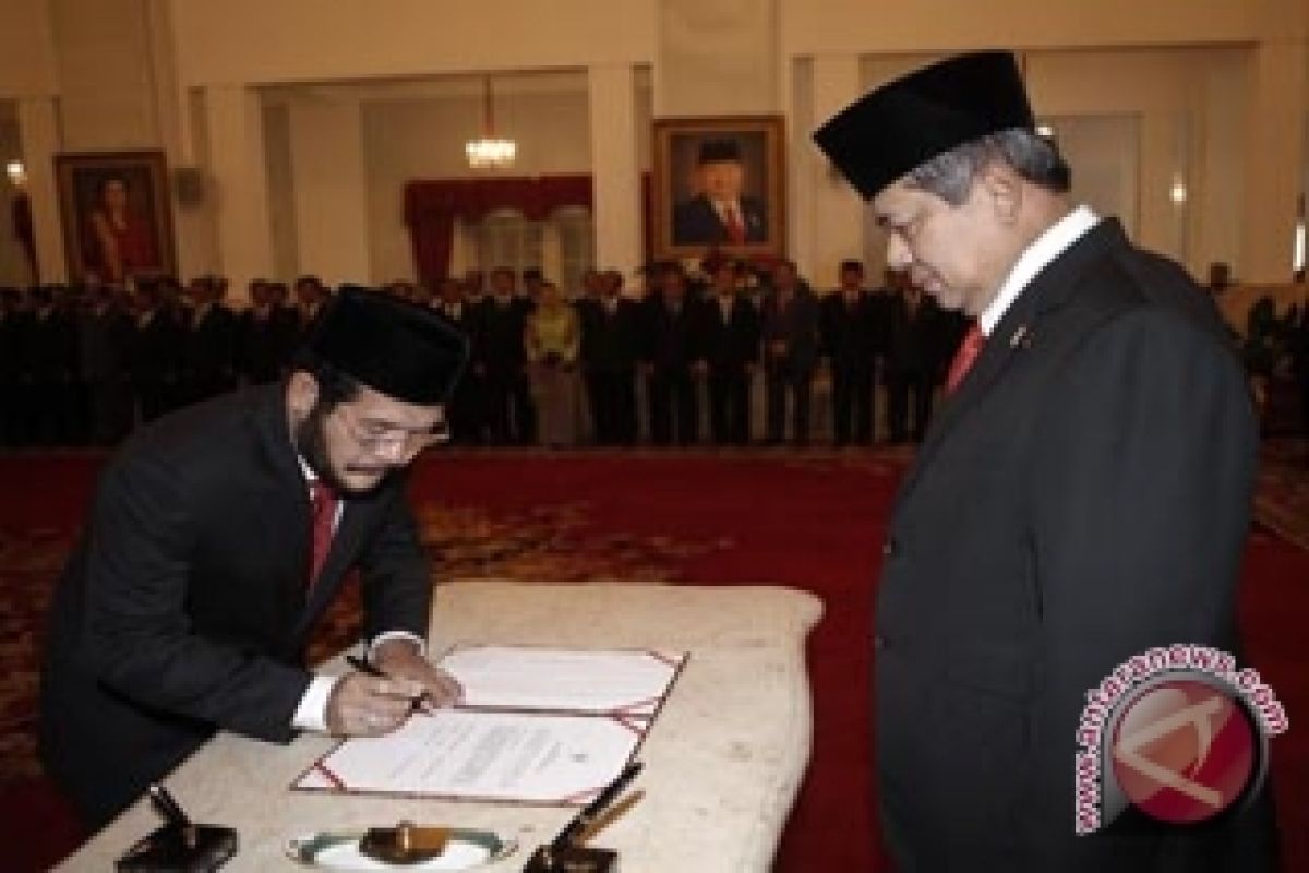 Mantan Guru SD Jadi Hakim Konstitusi