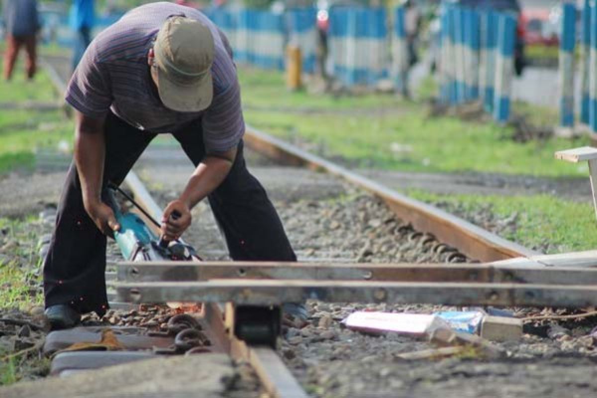 Ini penyebab kereta Cilebut-Bogor terganggu