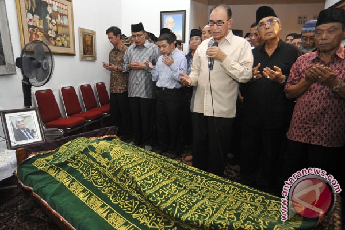 Sejumlah Kerabat Rosihan Datang ke Rumah Duka