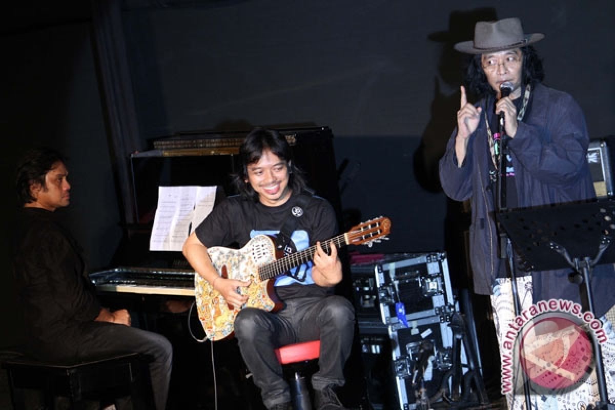 Sujiwo Tedjo tampil usil dan tetap nge-jazz