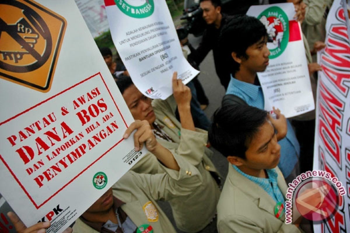 Agar tidak hambat UN, Dikjar Malut diminta tidak terlambat salurkan dana bos