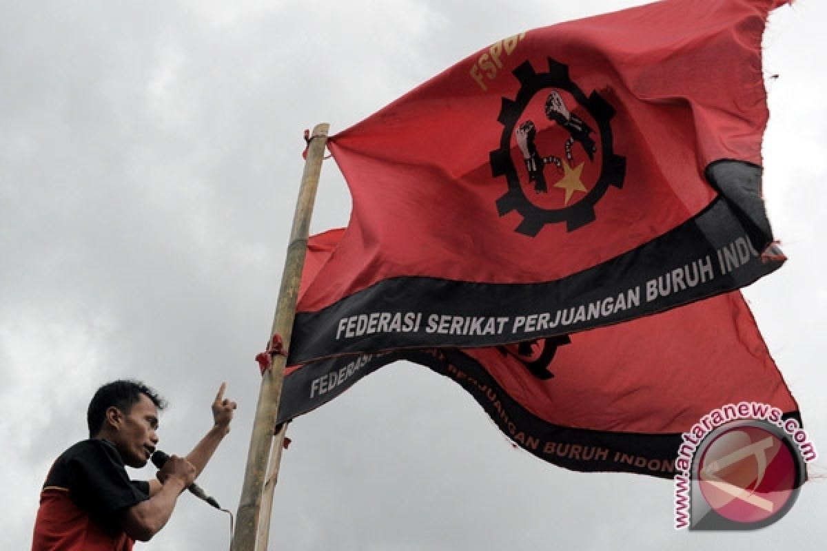 Polisi dan TNI Apel Pengamanan Hari Buruh 