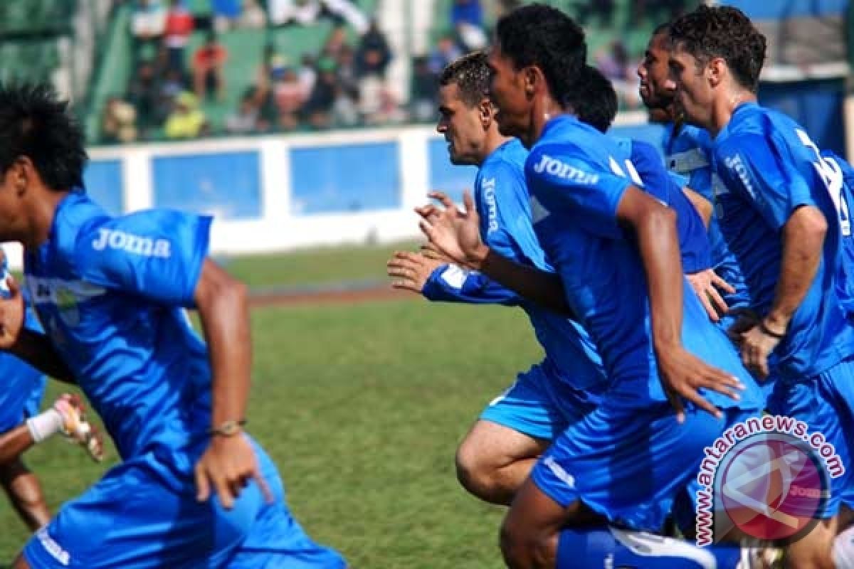 Persib Pesta Gol Laga Pamungkas Lawan Deltras 