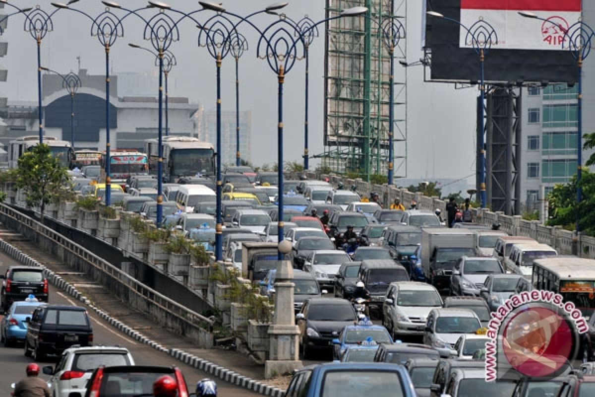 IMB offers solutions to big cities` congestion problem