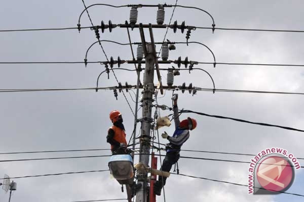 Hatta: Kenaikan TDL untuk Naikkan Elektrifikasi