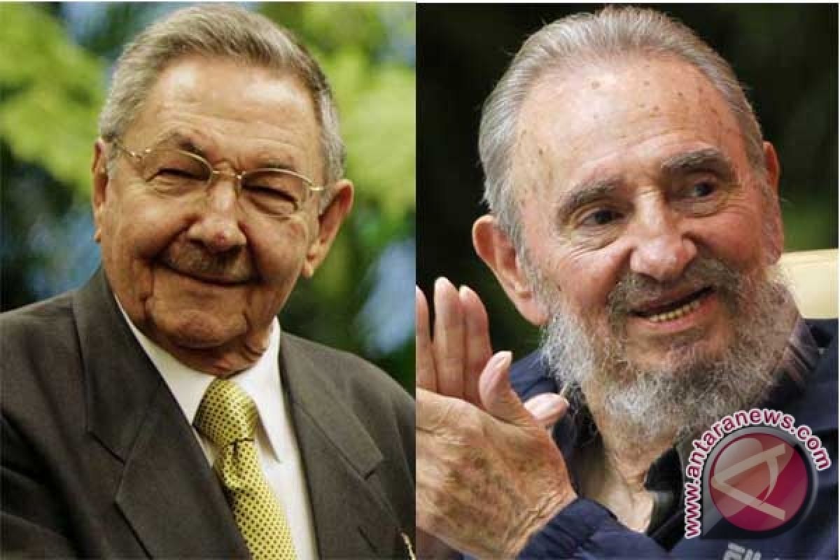 Fidel, Raul Castro visit Venezuelan President 