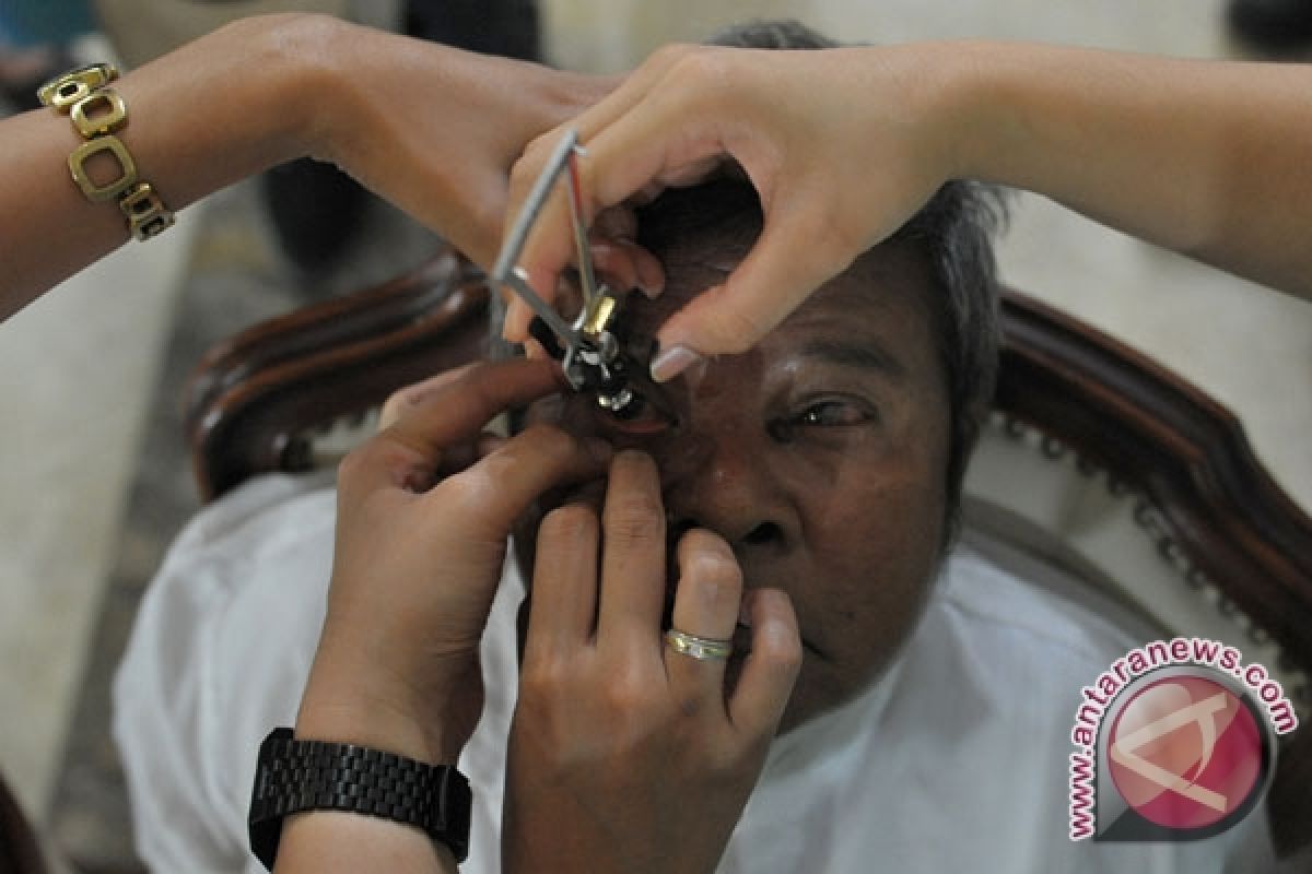 Indonesia govt to employ 3,500 ophthalmologists
