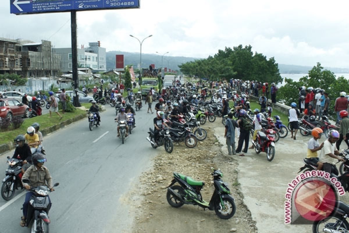 Gempa Kendari, Karyawan Lompat Dari Lantai Tiga 