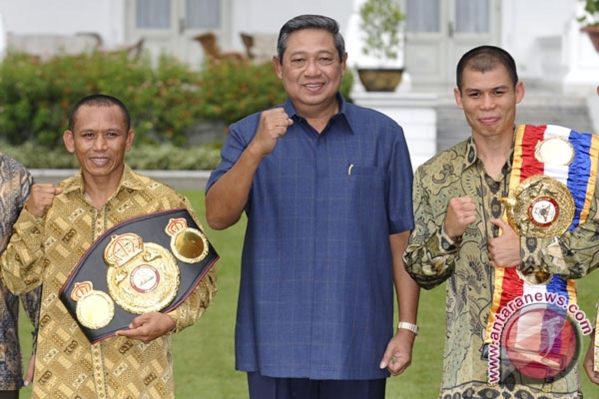 President advises  street fighters to join  self defense art clubs 