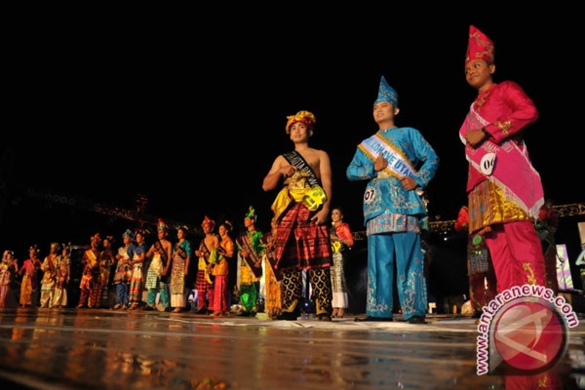 Pekalongan canangkan pemakaian busana adat tradisional