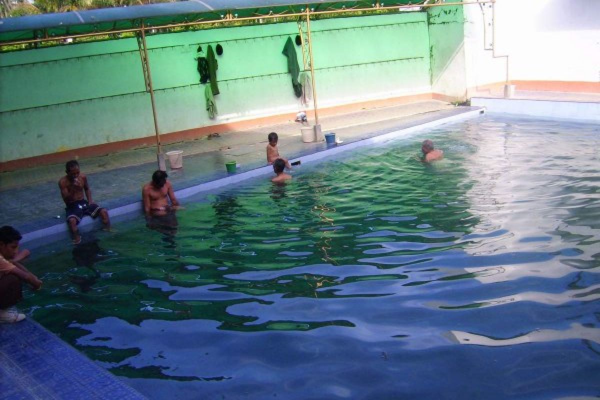 Berendam di Pemandian Air Panas Bukit Kili