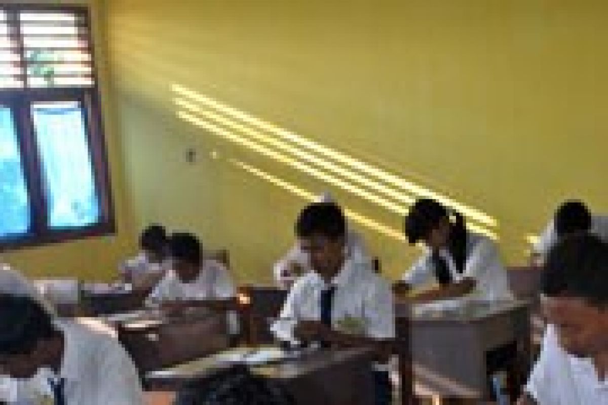 1.890 Siswa SMP Sederajat Bintan Ikuti UN