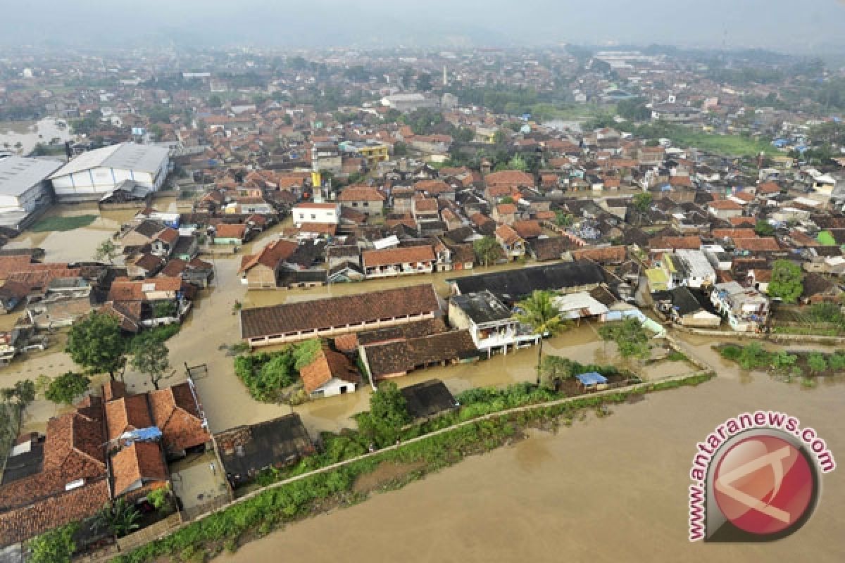 Banjir rendam 18.000 rumah di Kabupaten Bandung