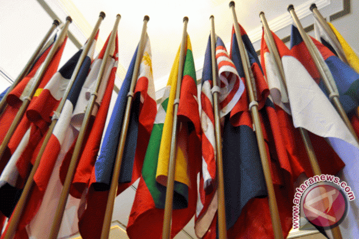 Sambut KTT, Sekolah Kibarkan Bendera Anggota ASEAN