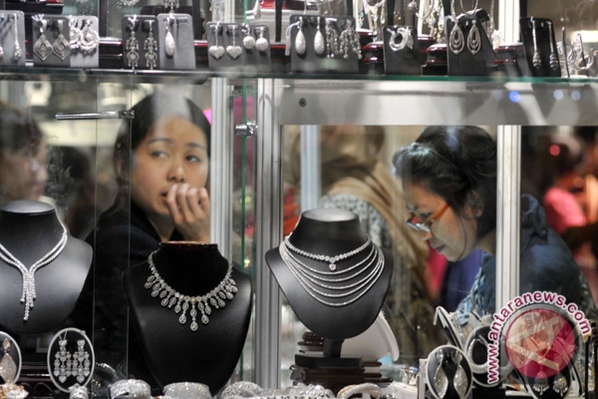 Pameran Perhiasan Semarakkan KTT ASEAN