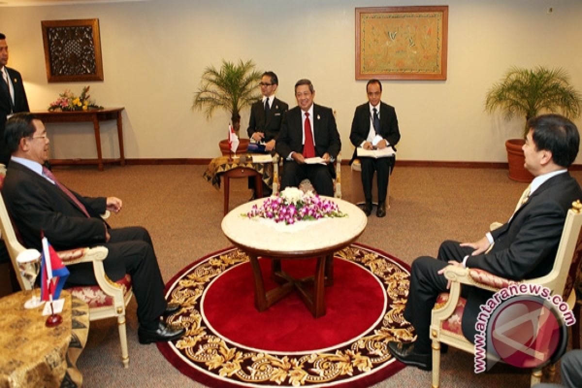 President Yudhoyono receives Thai-Cambodian PM