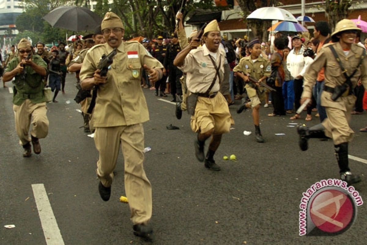 Kupas tuntas peristiwa 10 November (3)