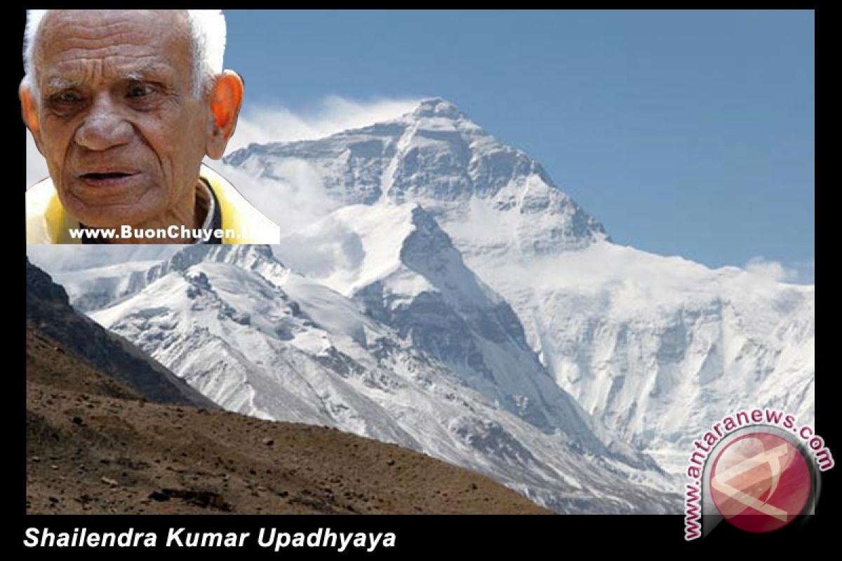 Mantan Menlu Nepal Tewas di Everest