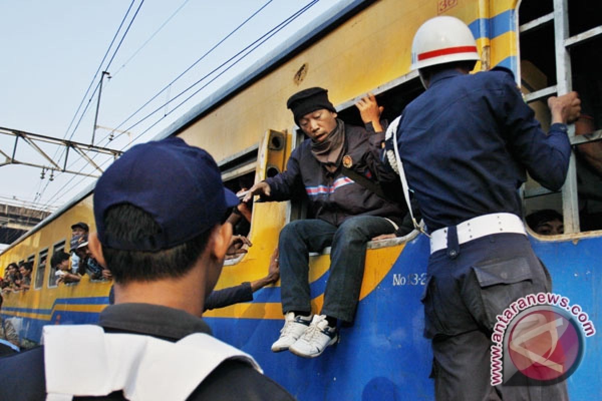 KAI perkirakan puncak penumpang mudik pada H-3