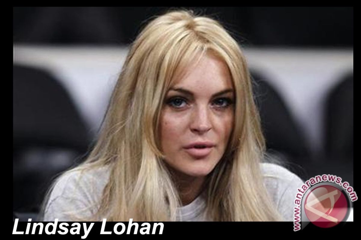 Lindsay Lohan Divonis Empat Bulan Penjara  