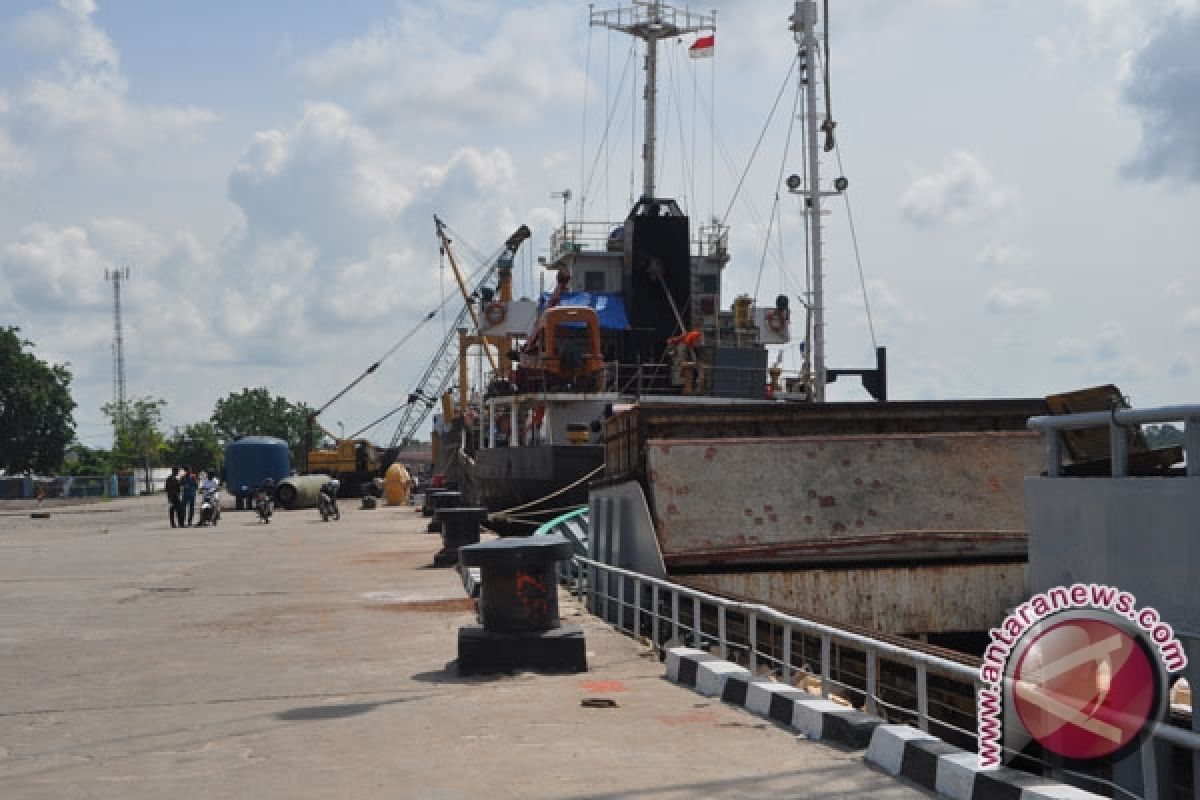 Aktivitas Pelabuhan Sampit Terancam Lumpuh
