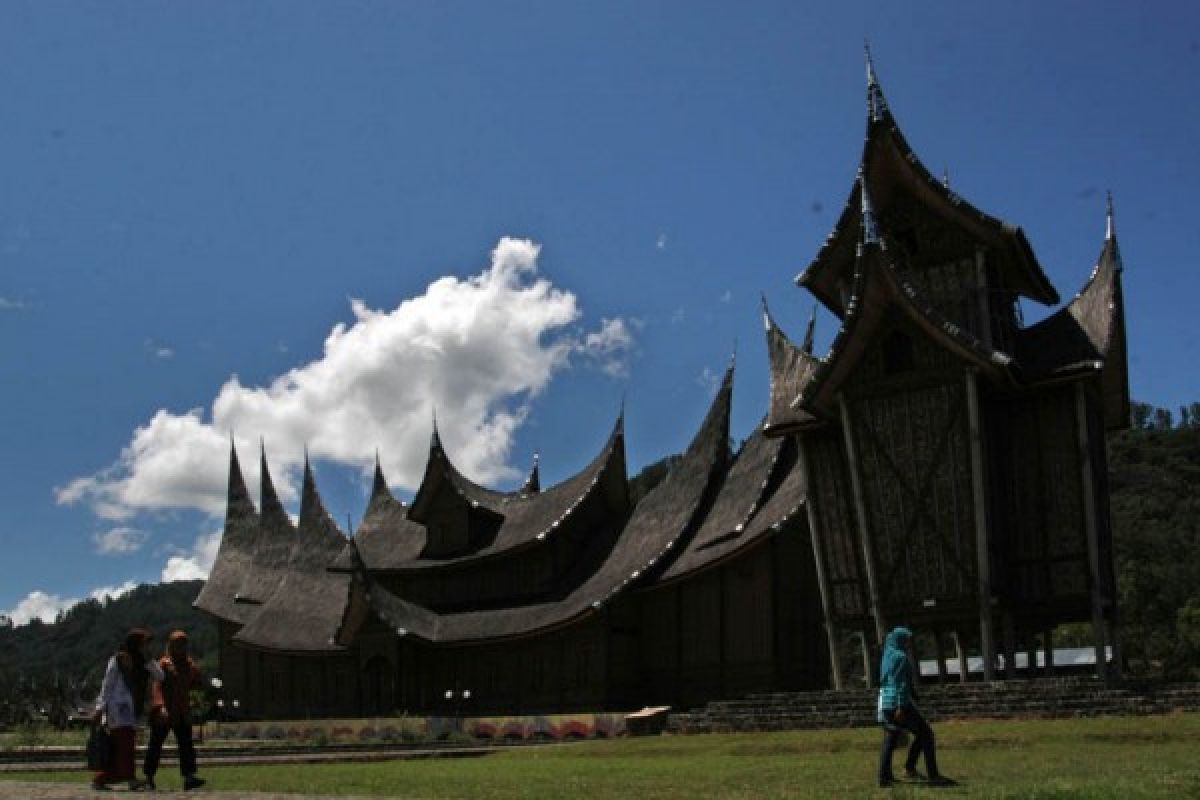 Istano Basa Pagaruyung masih menjadi destinasi wisata favorit Tanah Datar